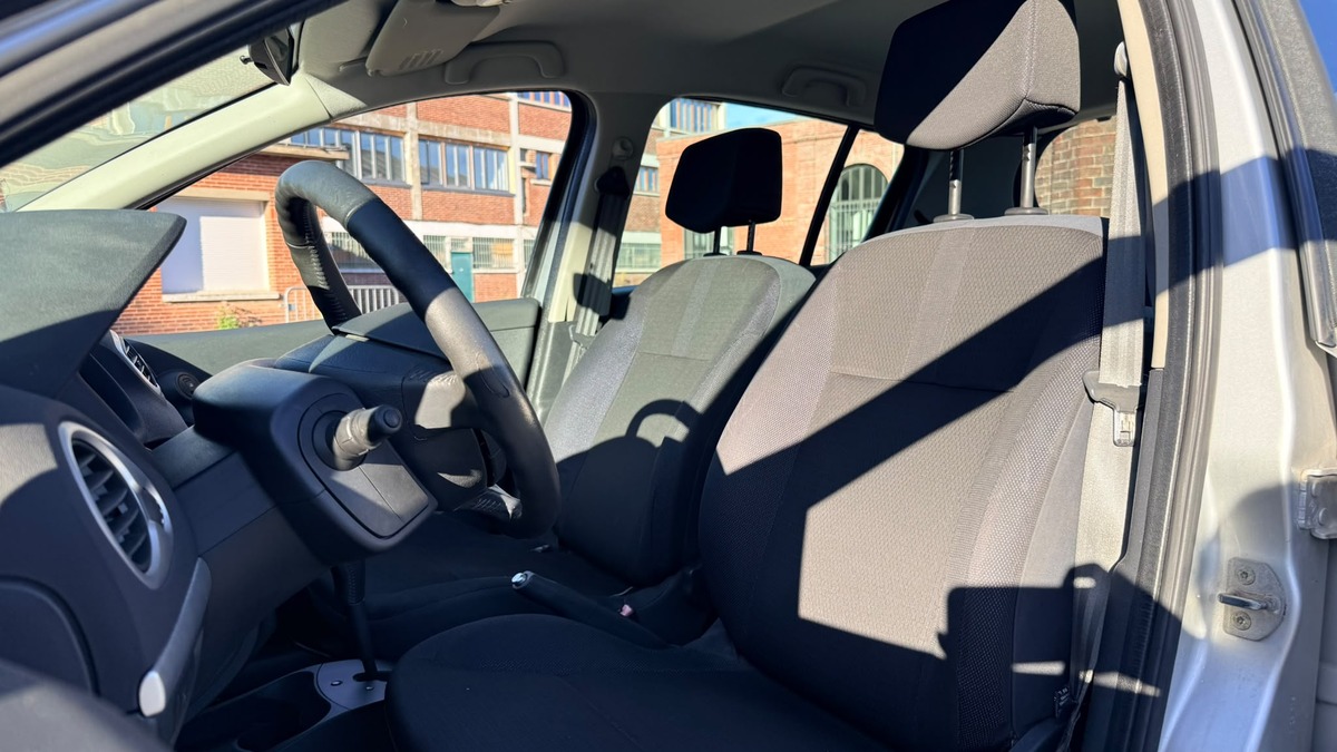 RENAULT Clio III 1.6 110cv Dynamique confort - Boite automatique - Garantie