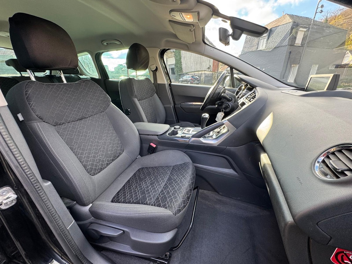 Peugeot 3008 phase 2 1.6 e-hdi 115cv Boite automatique Business Pack - garantie