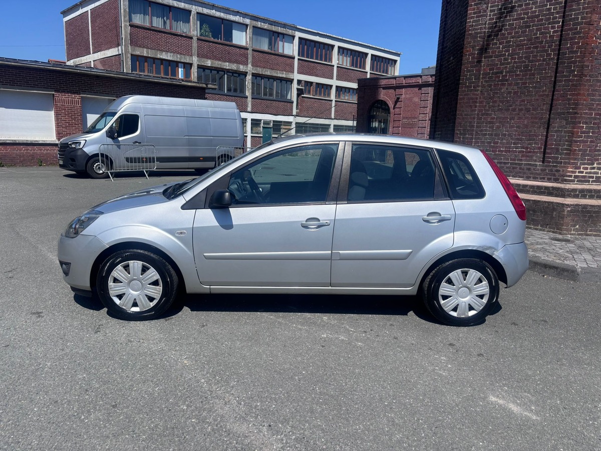 Ford Fiesta V 1.25 60 TREND 5P - Révisée - Garantie