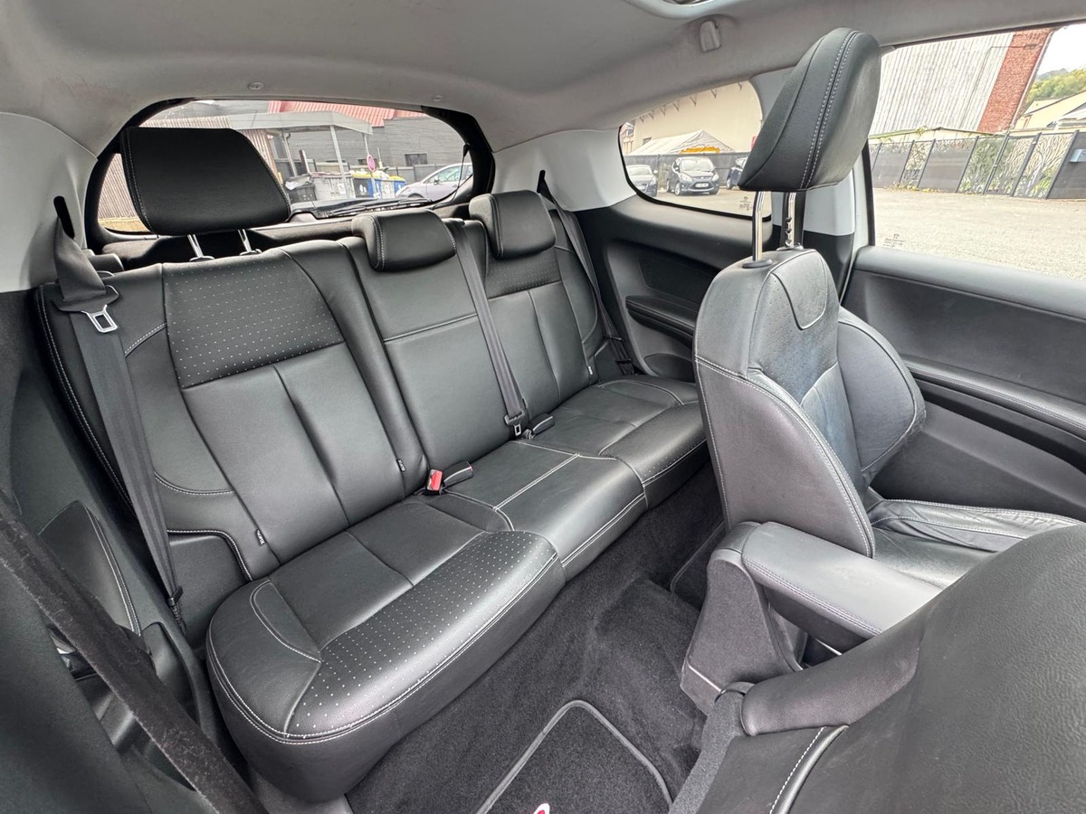 Peugeot 208 1.6 e-HDi 115cv Allure - Garantie