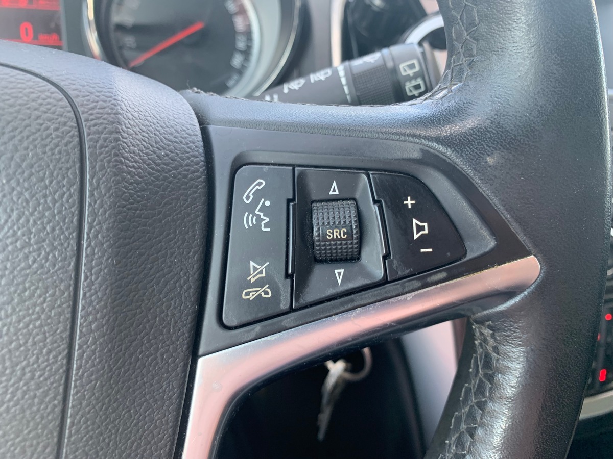 Opel OPEL ASTRA 110 chevaux | Caméra de recul | Régulateur de vitesse | GPS | Climatisation | Barres toit