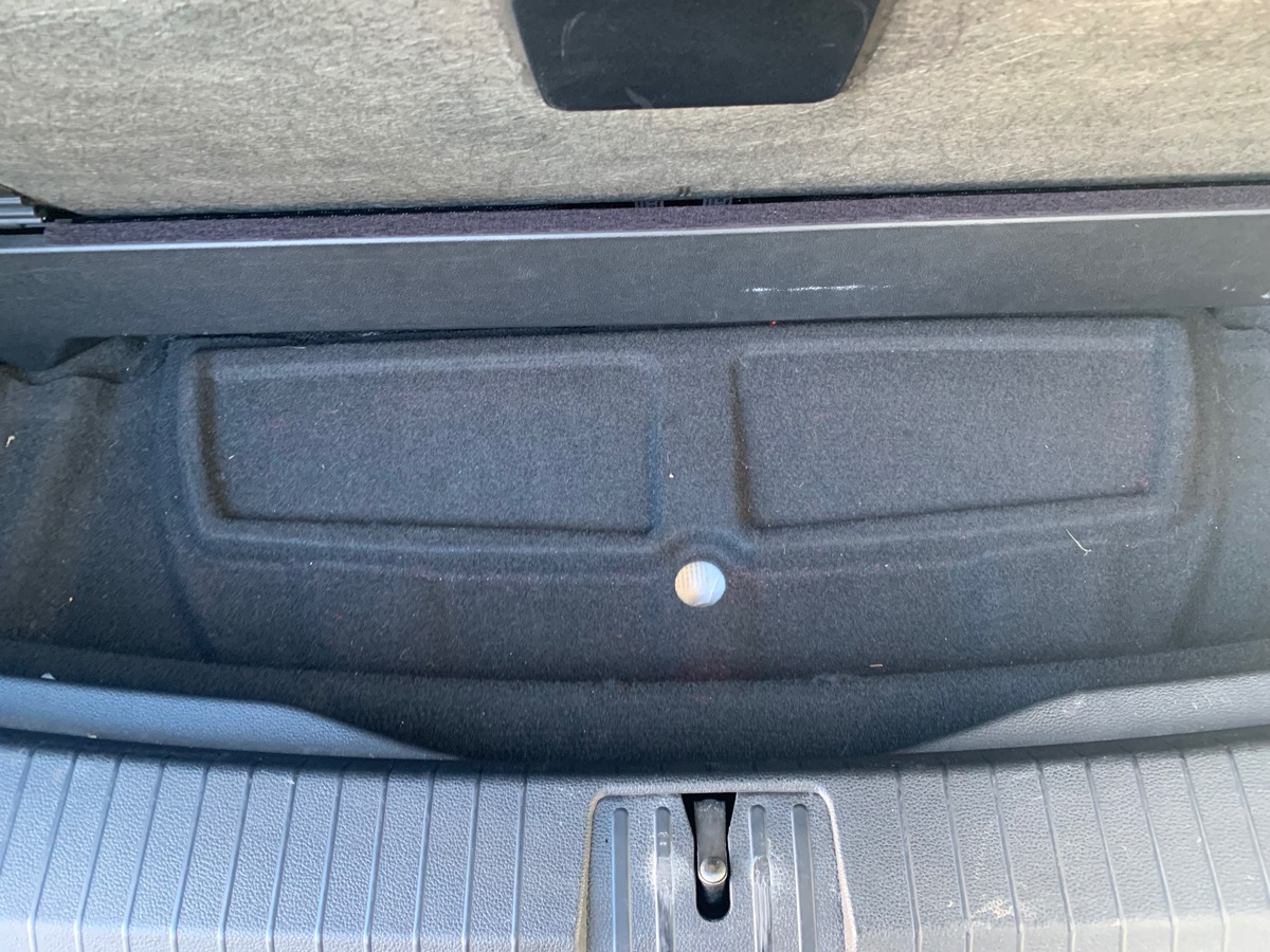 Volkswagen Touran 110 ch | 7 Places | Attelage | GPS | Radar de Stationnement Avant et Arriére