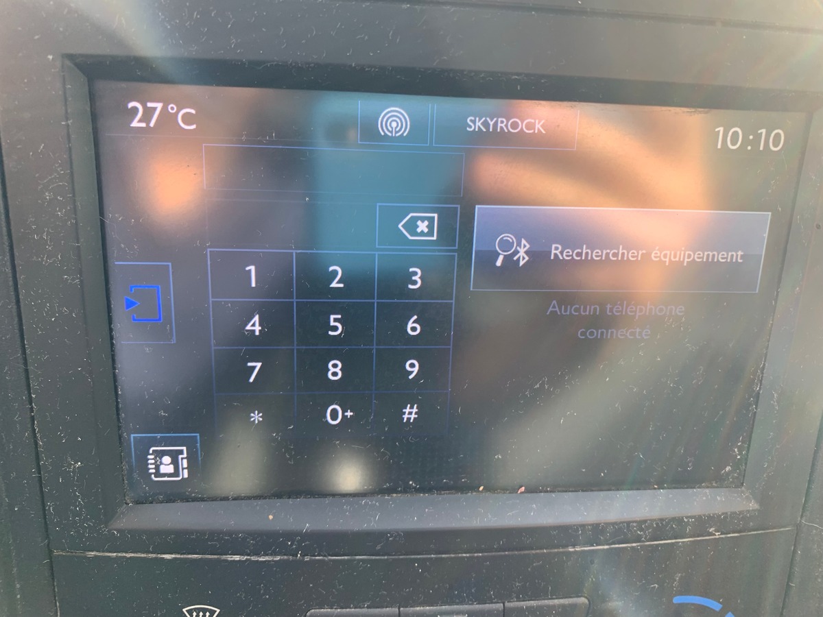 Peugeot Partner 100 ch | 5 Places | GPS | Climatisation | Attelage | Roue secours | Apple car play