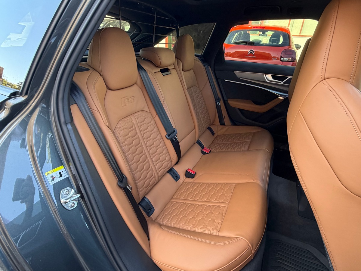 Audi RS6 Avant C8 4.0 V8 600ch FREIN CERAMIQUE / TOIT PANORAMIQUE / SIEGE AV CHAUFFANT VENTILE