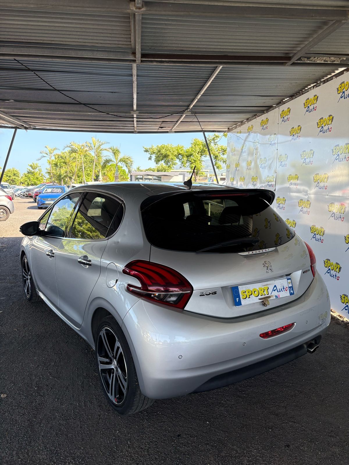 Peugeot 208 2017 GT-LINE 110CH SPORT AUTO
