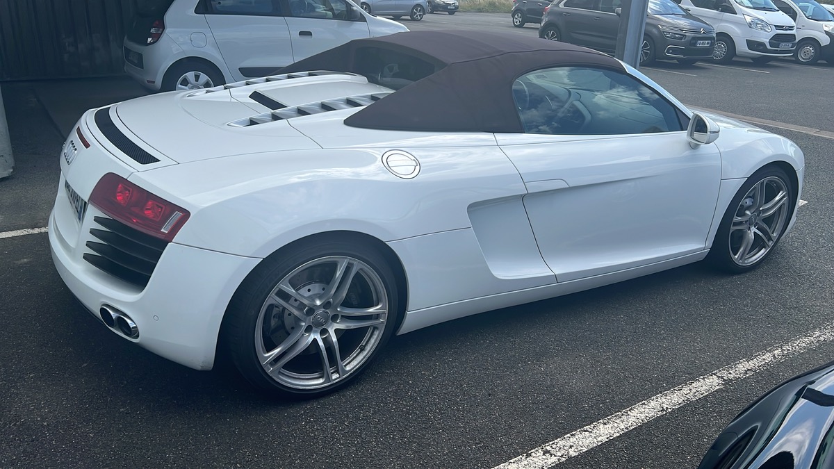 Audi R8 SPYDER 430 CHEVAUX | Siéges chauffants | Sellerie cuir Nappa Brun | Boîte manuelle trés rare