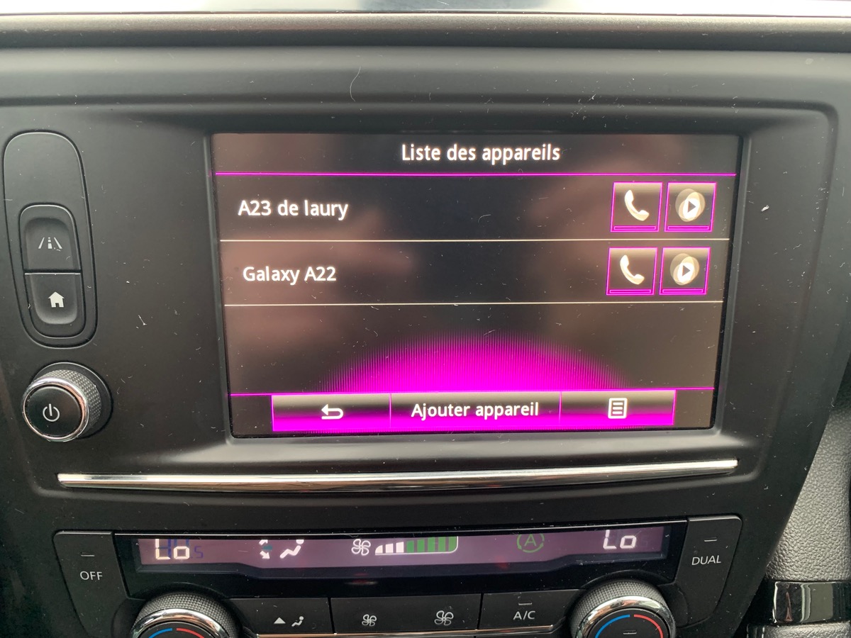 RENAULT Kadjar 110 ch | Business | Crochet d'attelage | Régulateur de vitesse | Radar avant arriére