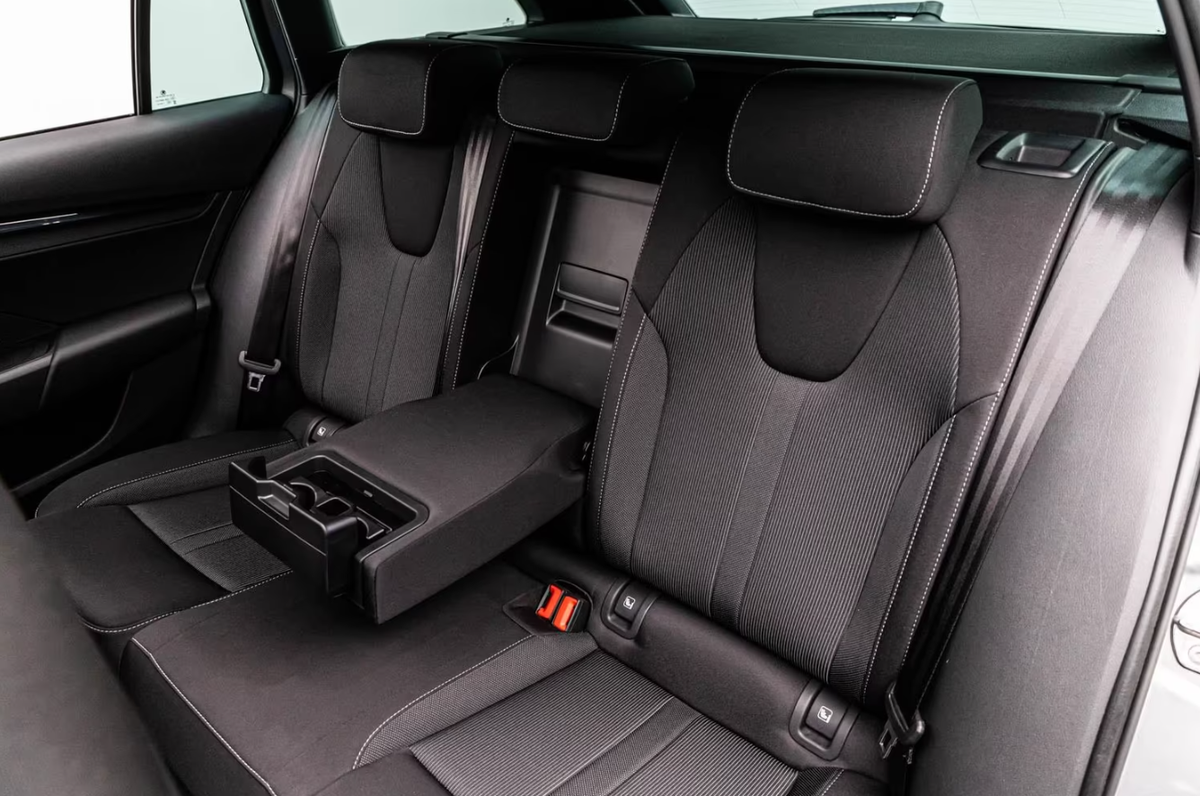 Skoda Octavia Combi IV 1.4 TSI PHEV iV 204ch Sportline DSG6e Hybride/Toit ouvrant/Feux matrix