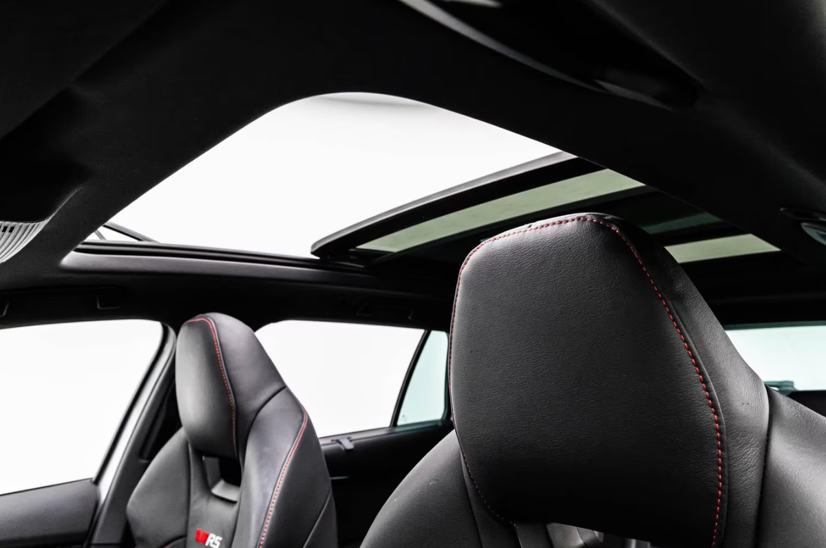 Skoda Octavia Combi IV 2.0 TDI 200ch RS DSG7/Attelage/Toit ouvrant/Matrix/Aff tête haute