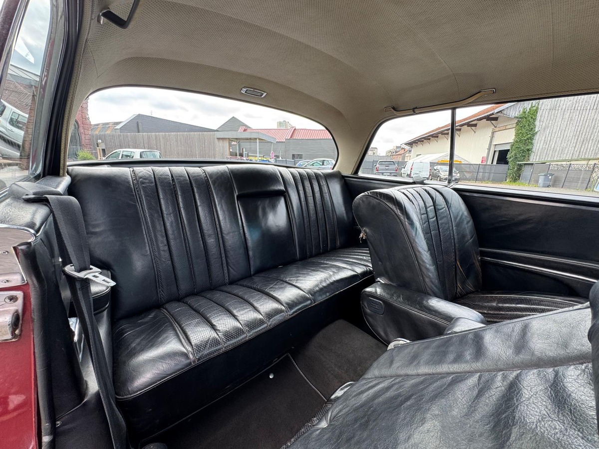 Mercedes-Benz 280 SE 3.5 V8 BOITE MANUELLE