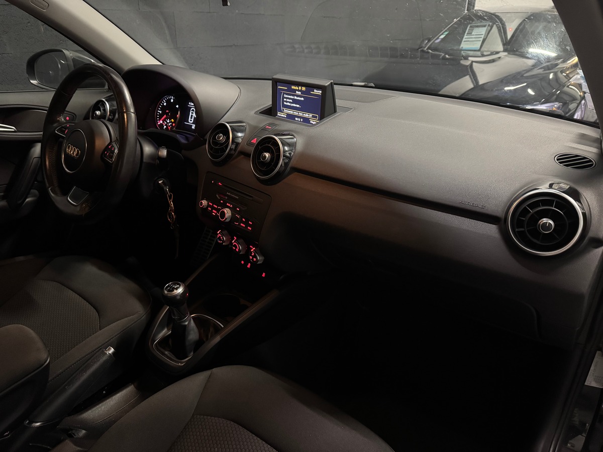 Audi A1 1.6 TDI 90ch S-LINE