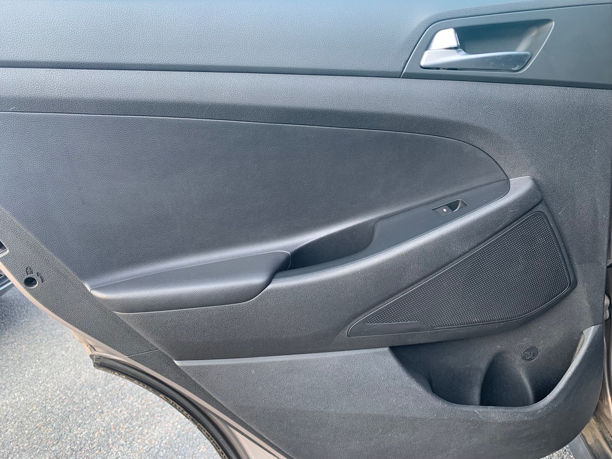 Hyundai Tucson 115 | Intuitive | 1.7 CRDI | 2WD | Régulateur vitesse | GPS | Attelage | Caméra recul