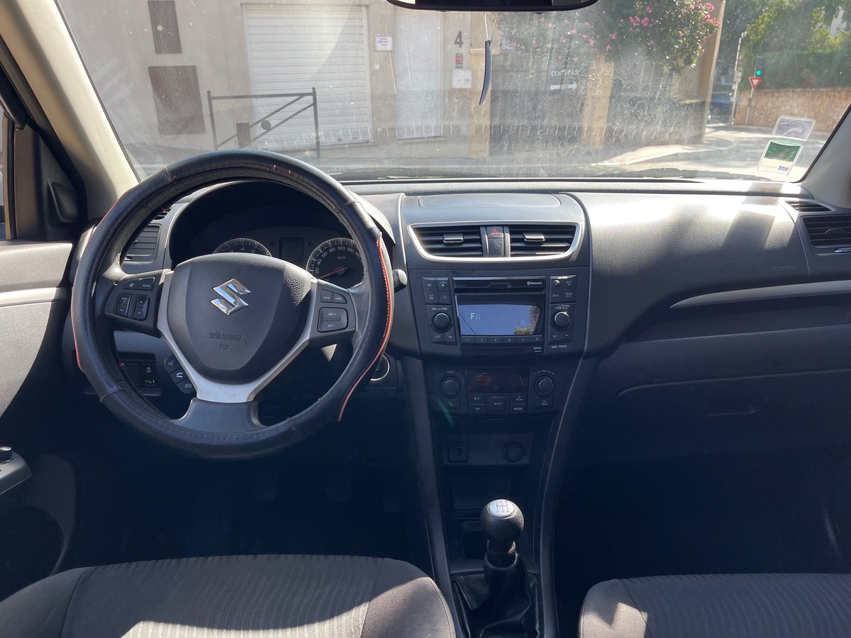 Suzuki Swift 1.2 VVT 94 CV / Toit ouvrant/ Caméra de recul / 5 portes