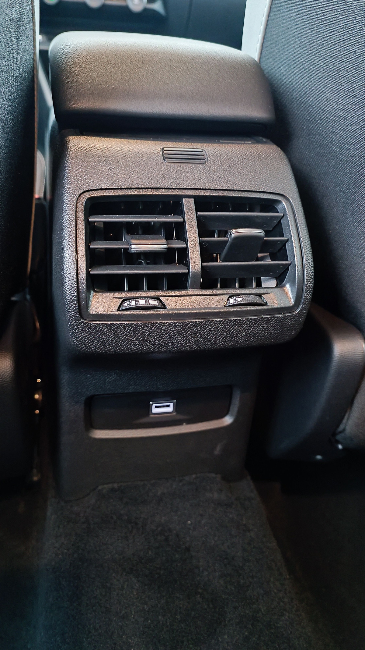 Citroën C4 145 ch | 1.2 Hybride | Max e-DCS6 | Ecran central 10" tactile | PLUSIEURS COLORIS