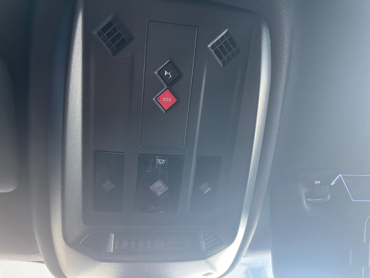 DS DS 3 CROSSBACK PERFORMANCE LINE | Dernier entretien à 73983 kilométres en 12/2024