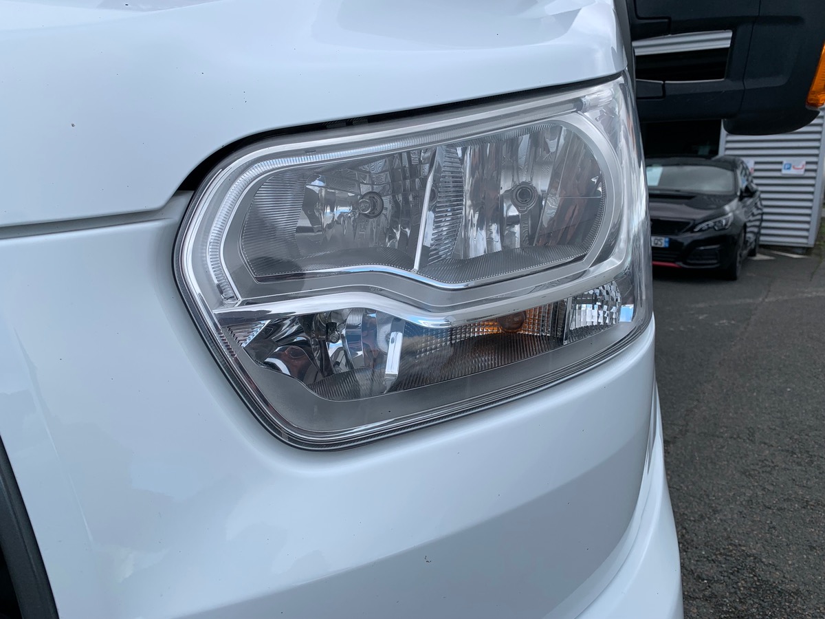 Ford Challenger 155 ch | 2,2 litres | GENESIS 288 EB Profilé | 3 Couchages | Caméra de recul