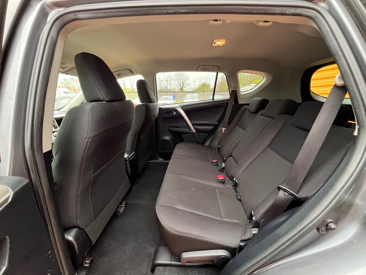 Toyota RAV4 2.2 D-4D 4WD 150 ch LIFE EDITION