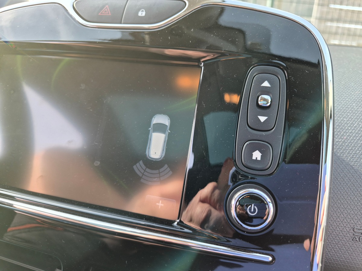 RENAULT Clio IV Estate 120 ch GT EDC