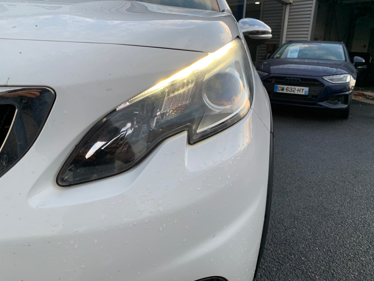 Peugeot 2008 120 ch | Crossway | Caméra de recul | Toit panoramique | GPS | Grip control