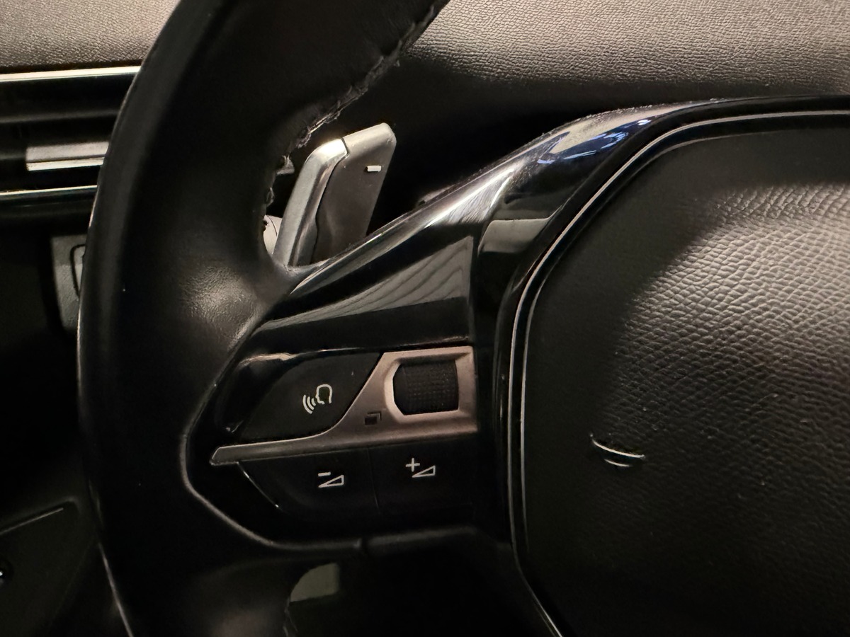 Peugeot 3008 1.5 hdi Allure Cock Pit / Hayon Electrique / Carplay Android / Caméra de Recul