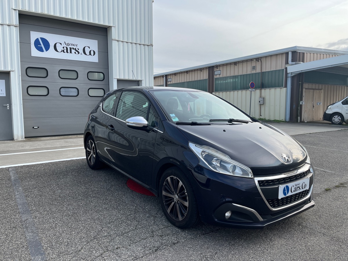 Peugeot 208 1.6 BlueHDI 100ch ALLURE 3P, Courroie de distribution OK, CarPlay, Caméra de recul, GPS