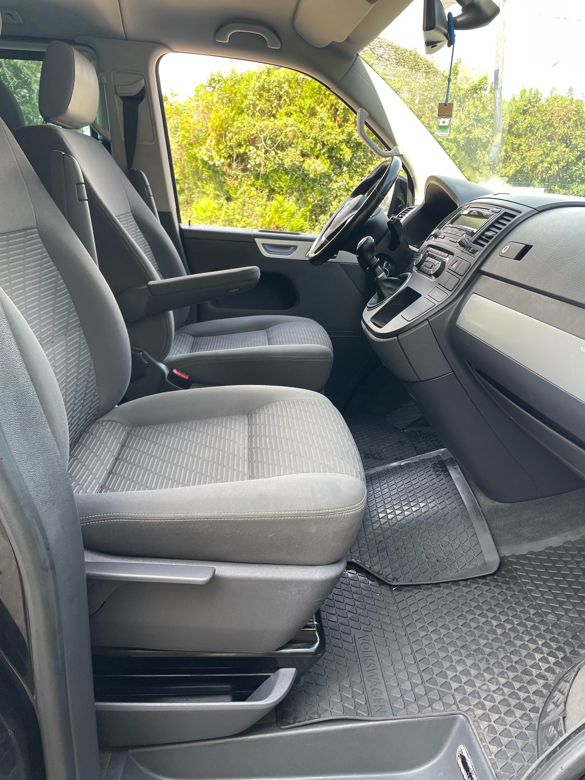 Volkswagen Multivan T5 2.0 TDI 180 Chx BVM 7 PLACES banquette modulable revisé garantie