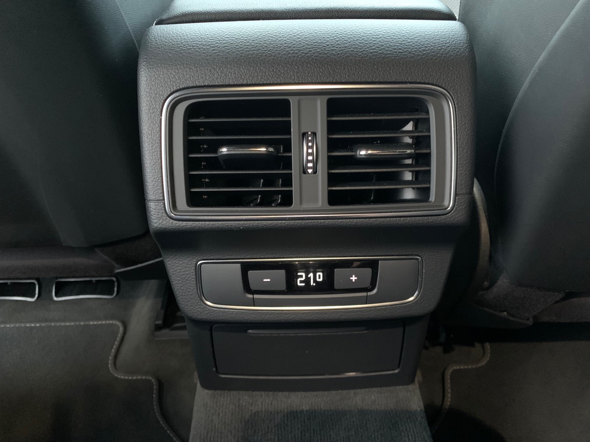 Audi Q5 190 ch | S-line | Virtual Cockpit | Caméra de recul | Coffre électrique | Attelage