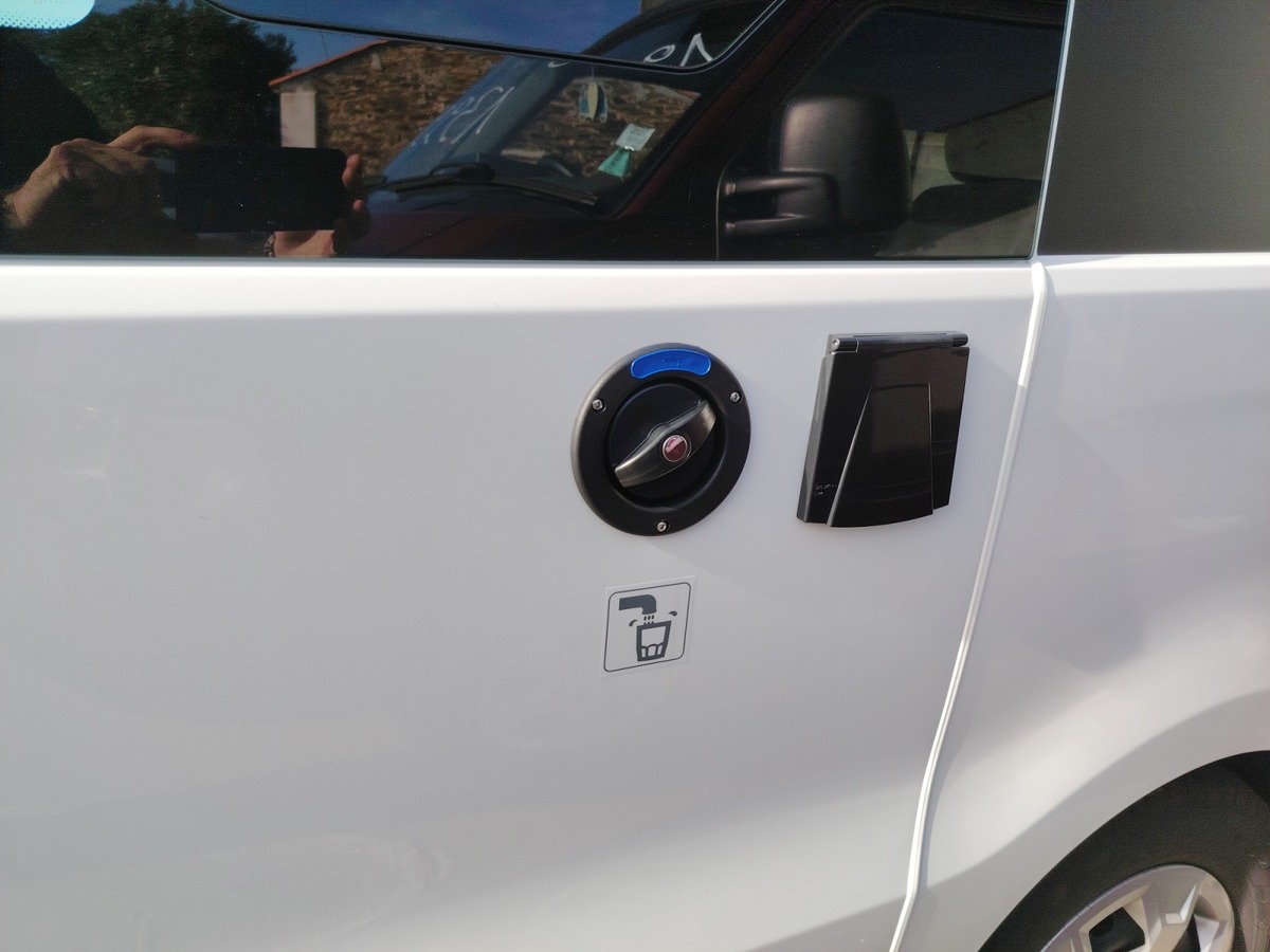 RENAULT HANROAD TREK 4 +