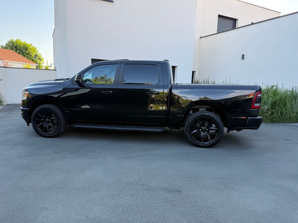Dodge RAM 1500 LARAMIE SPORT NIGHT EDITION 402 CH / TVA / CARNET / 21663 KMS