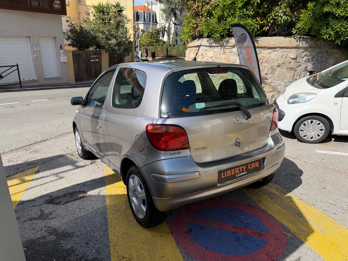 Toyota Yaris VVTI 1.0 65 CV / Boîte auto / 1 er Main / KM réel