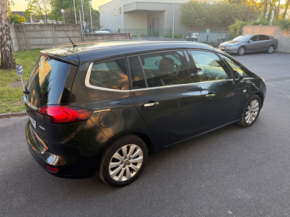 Opel Zafira Tourer 2.0 CDTI 131 CV cosmo 7 pl  1er main 4XCB