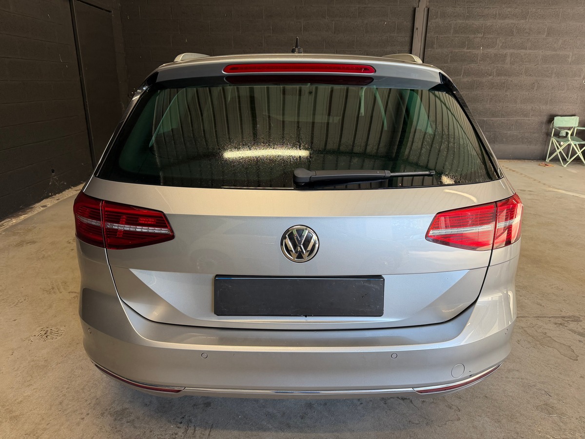 Volkswagen Passat SW Carat 2.0 tdi 150ch DSG Kit Distribution Ok