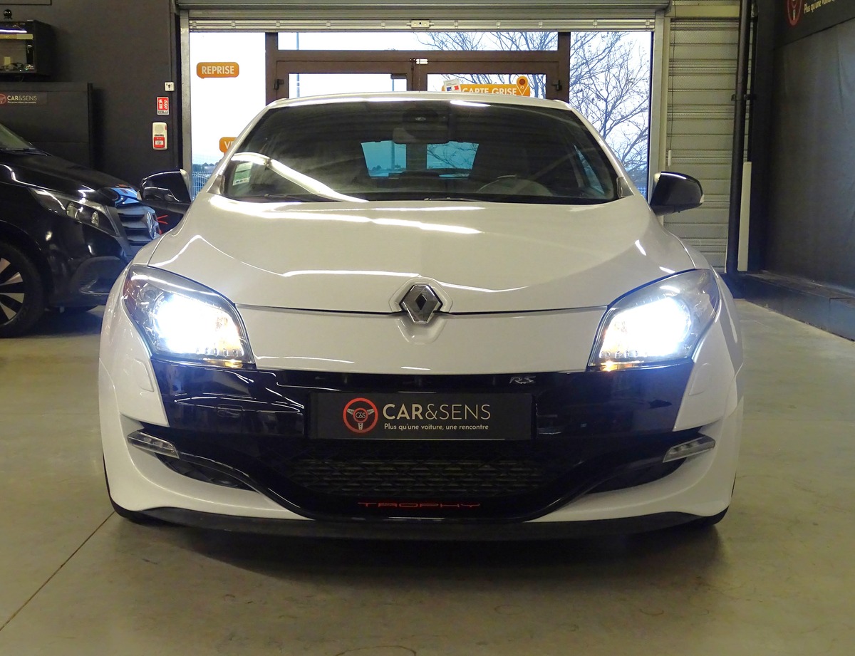 RENAULT Megane Coupé III (D95) 2.0T 265ch RS TROPHY