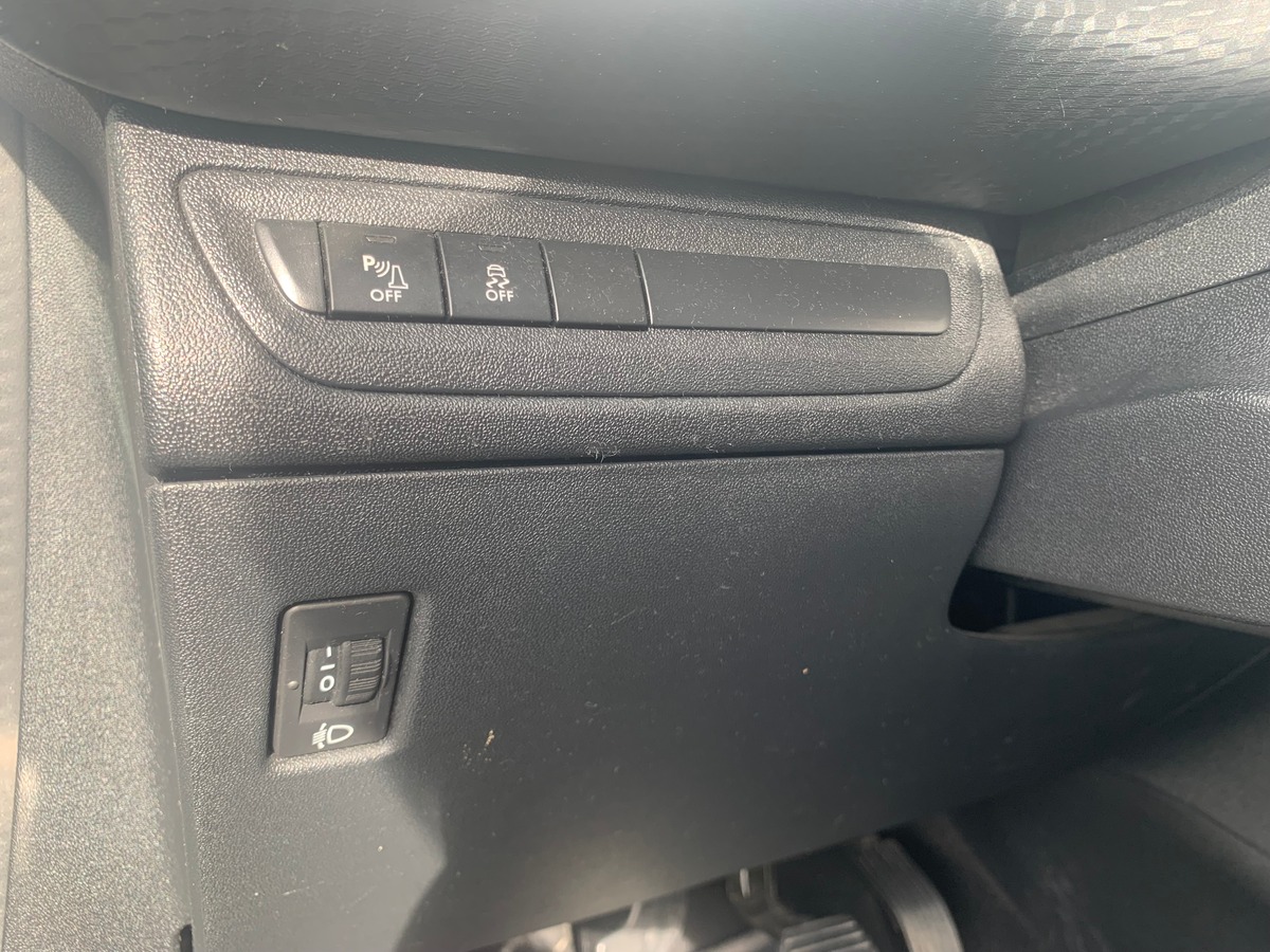 Peugeot 2008 100 ch | Style | Régulateur de vitesse | GPS | Bluetooth | Radar arriére | Barres toit