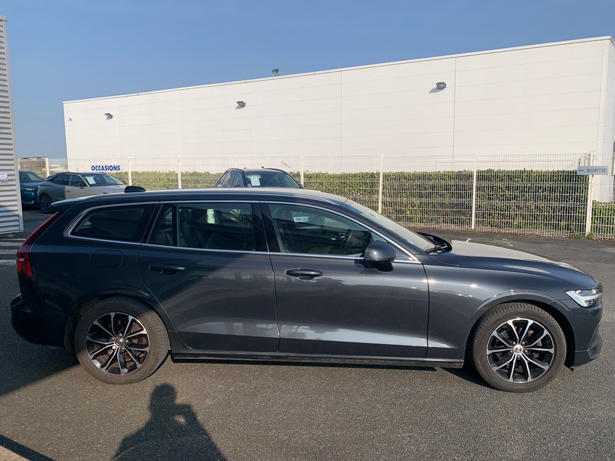Volvo V60 150 ch | Momentum business | Caméra de recul | Avertisseur Angles Morts | Apple car Play