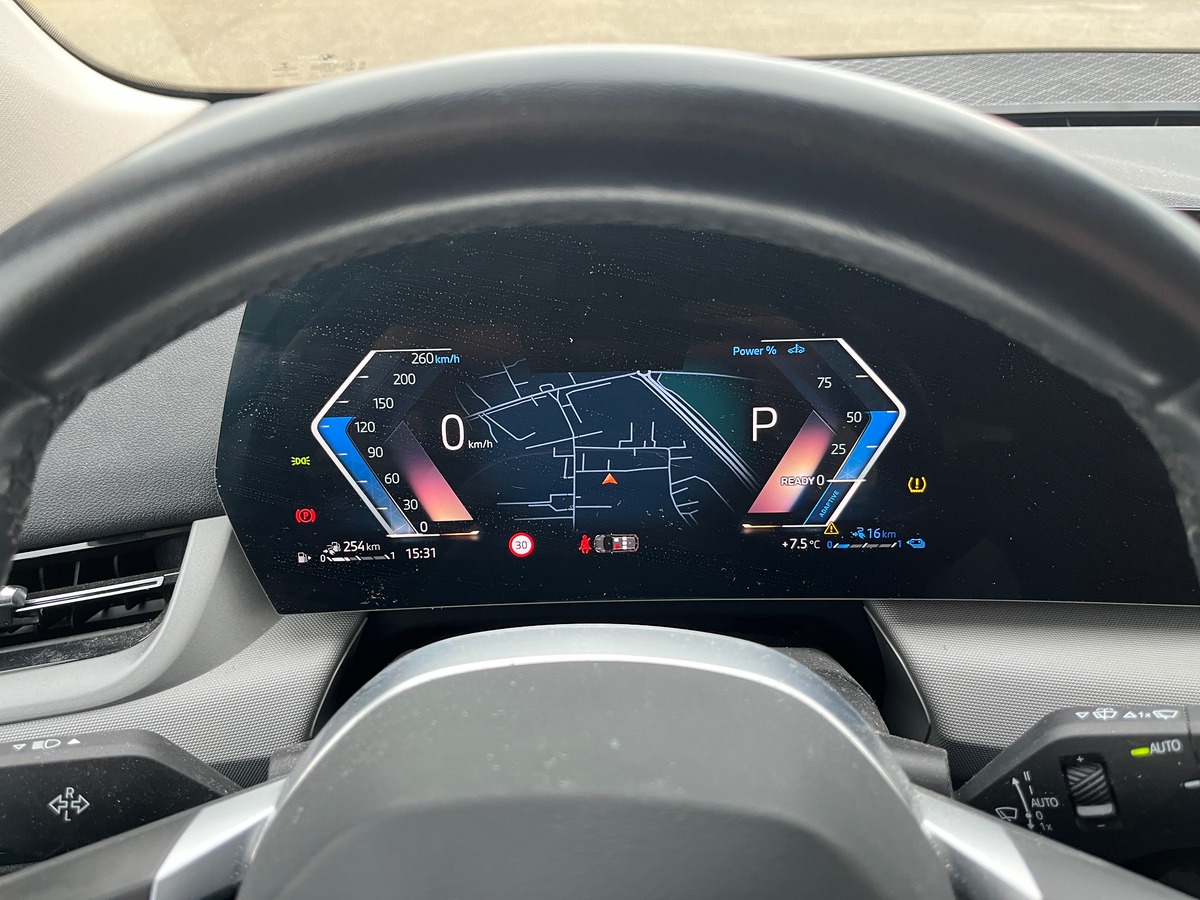 Bmw Série 2 225e Active Tourer XDRIVE, SUIVI COMPLET BMW, ATTELAGE, CAMERA, PARK ASSIST