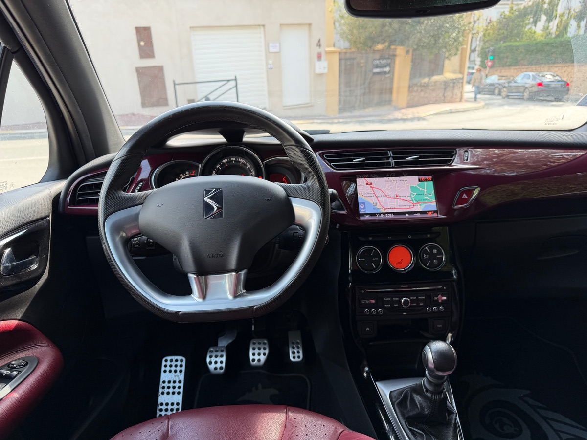 Citroën DS3 1.6 THP 156 CV / Sport Chic / GPS / Clim Auto / radar / Pack Cuir/ Jantes Sport