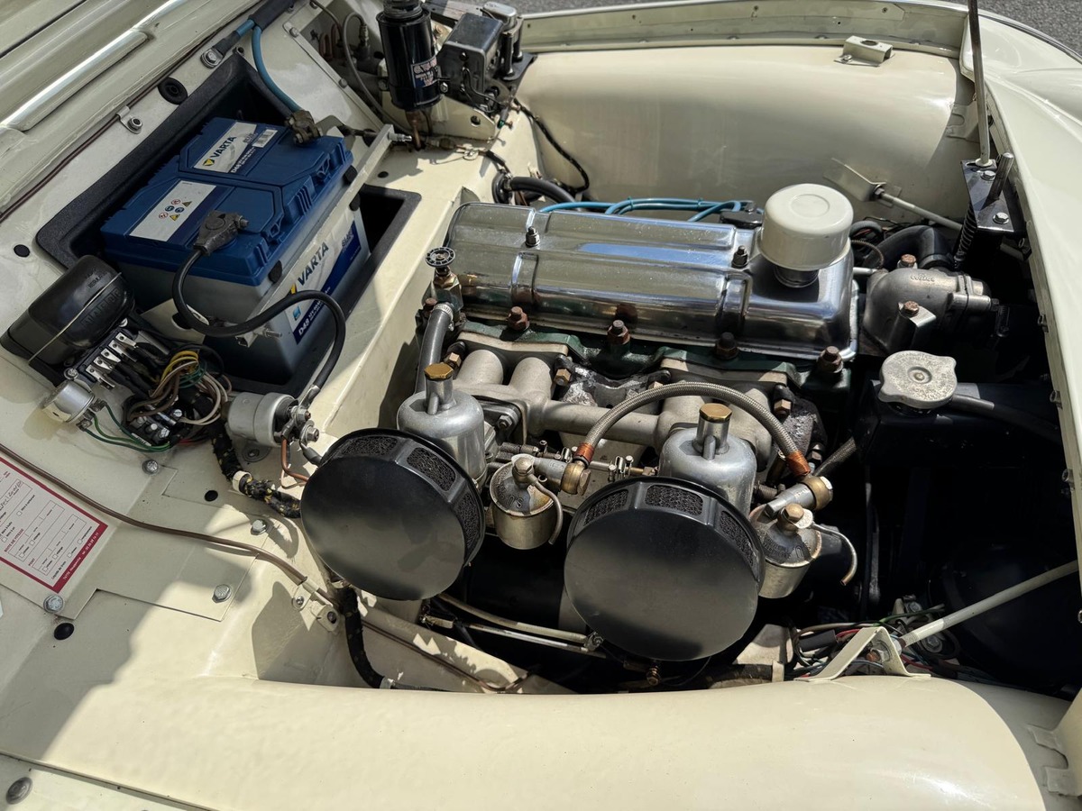 Triumph TR 3 "Petite bouche" 2.0 100cv 1957