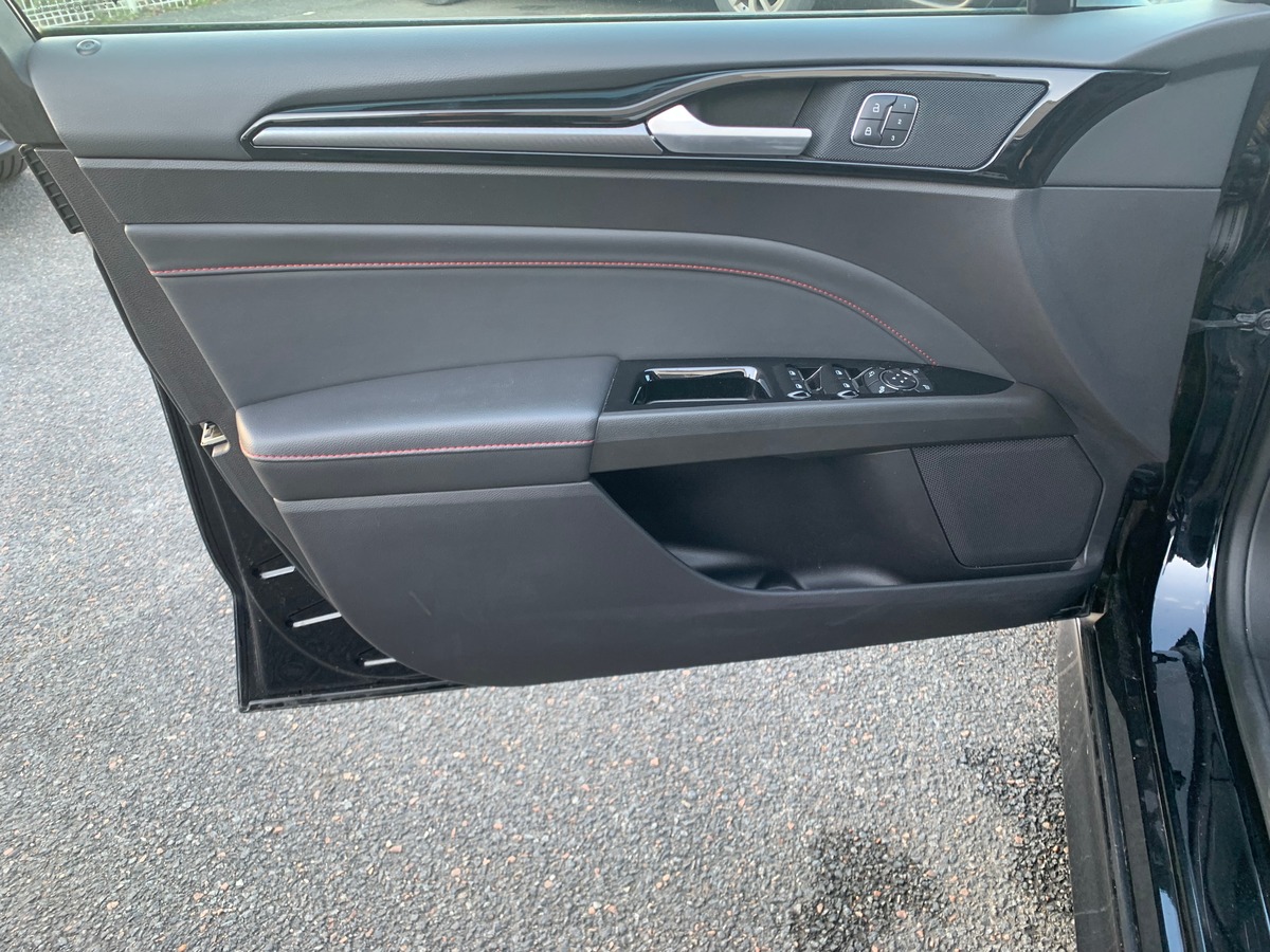 Ford Mondeo 187 ch | 2.0 | ST LINE | Caméra recul | Régulateur vitesse adaptatif | Phares avant LED