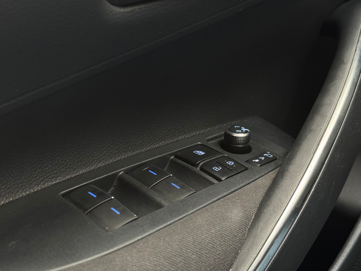 Toyota Corolla Dynamic business 1.8 VVT-i 122 HSD