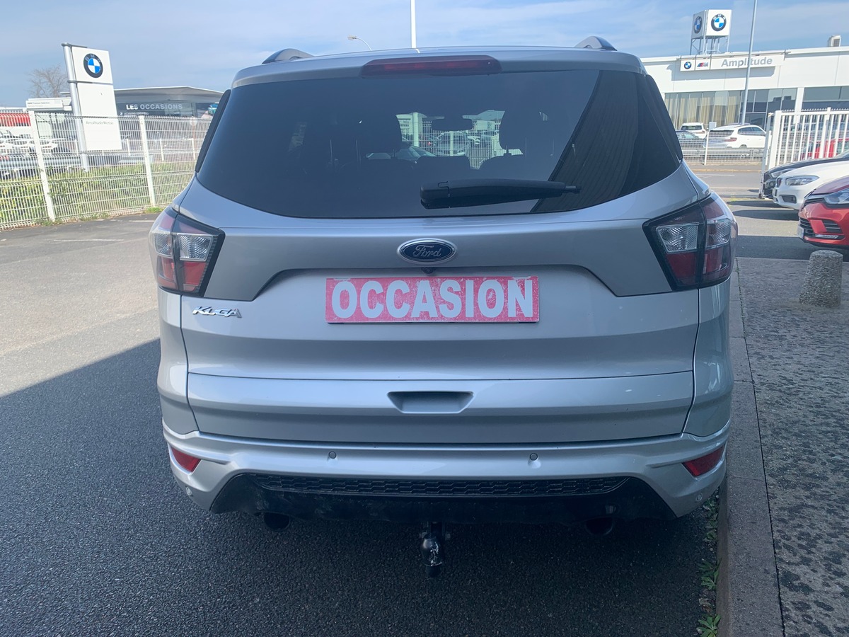 Ford Kuga 120 chevaux | St-Line | Caméra de recul | Attelage | GPS | Coffre assisté électriquement