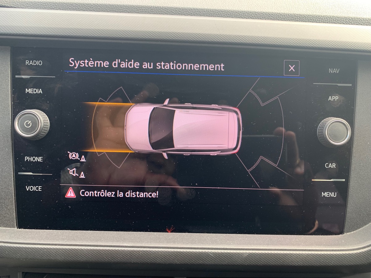 Volkswagen T-Cross 95 ch | Base | Attelage | Pack Stationnement arriére avant | Climatisation