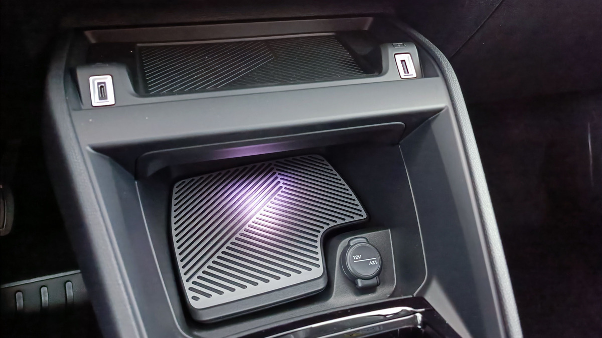 Citroën C4 145 ch | 1.2 Hybride | Max e-DCS6 | Ecran central 10" tactile | PLUSIEURS COLORIS