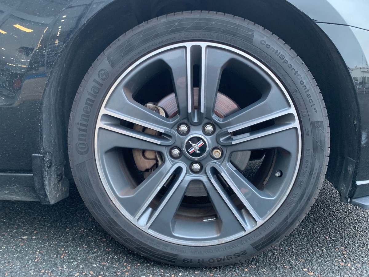 Ford Mustang 305 ch | Reprogrammation Ethanol | Intérieur cuir | Siéges avant chauffants