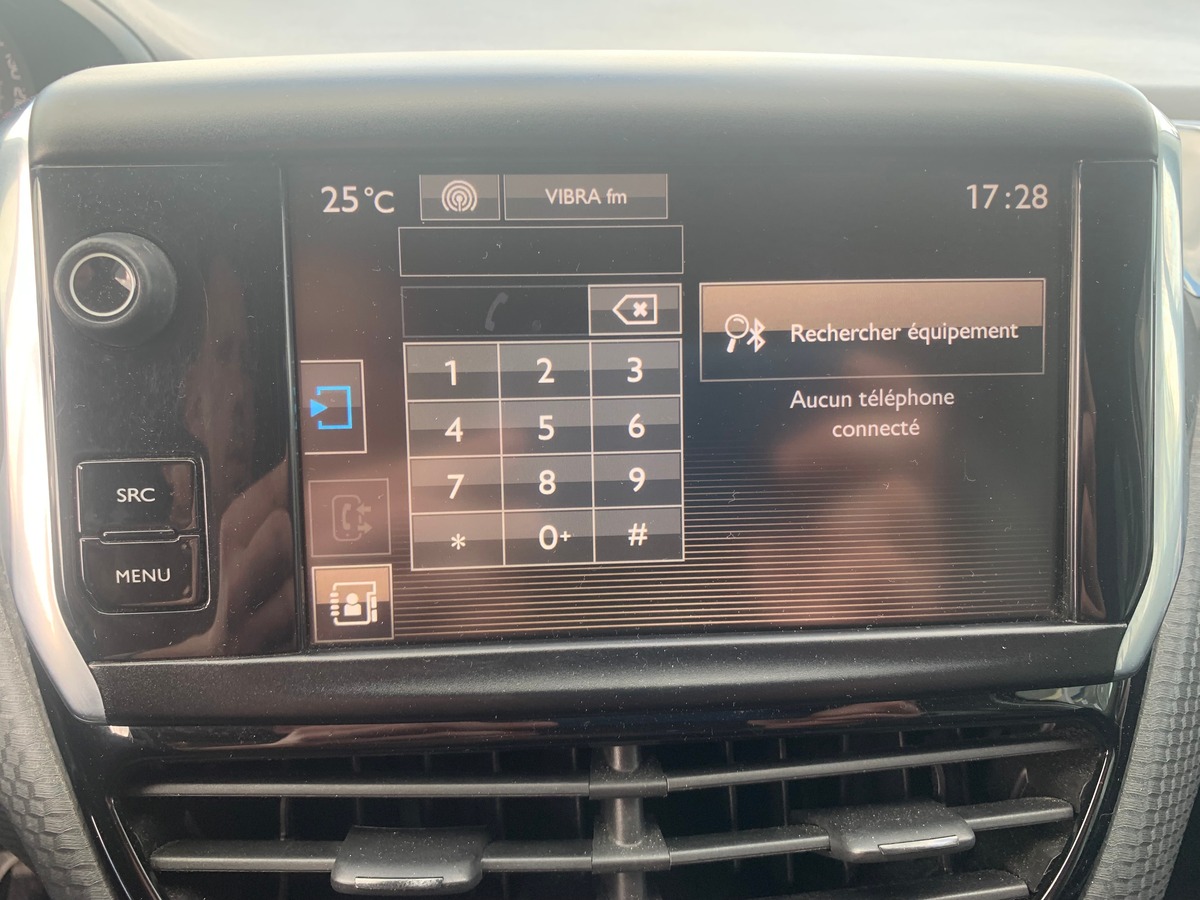 Peugeot 2008 100 ch | Style | Régulateur de vitesse | GPS | Bluetooth | Radar arriére | Barres toit