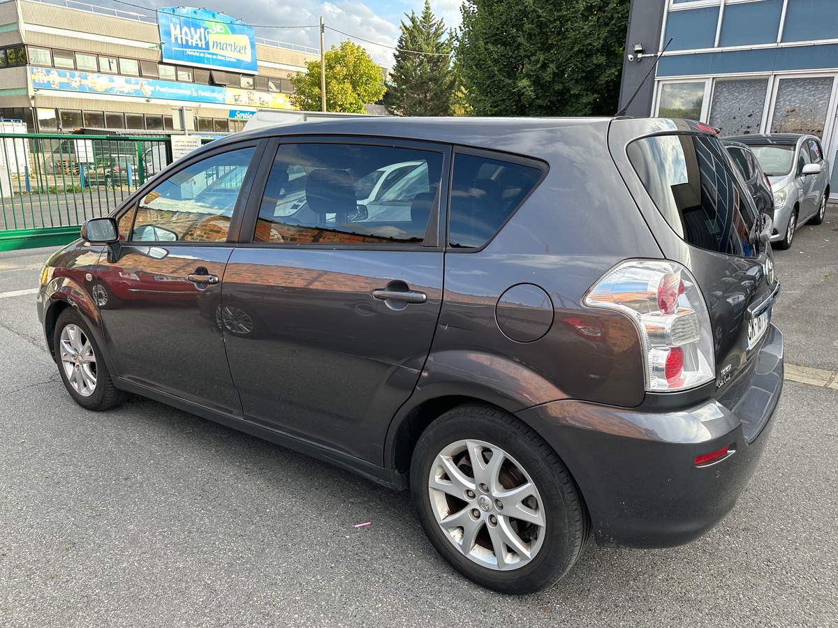Toyota Verso 2.0 D-4D 136 CV 4X san frais 