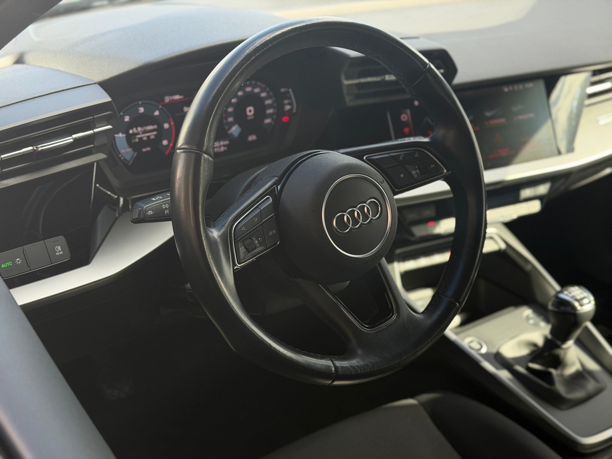 Audi A3 Sportback Design 30 TDI BVM6 2.0 116 cv - Garantie constructeur - Entretiens Audi