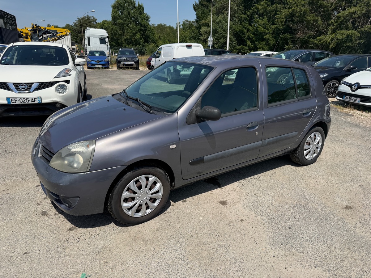 RENAULT Clio II