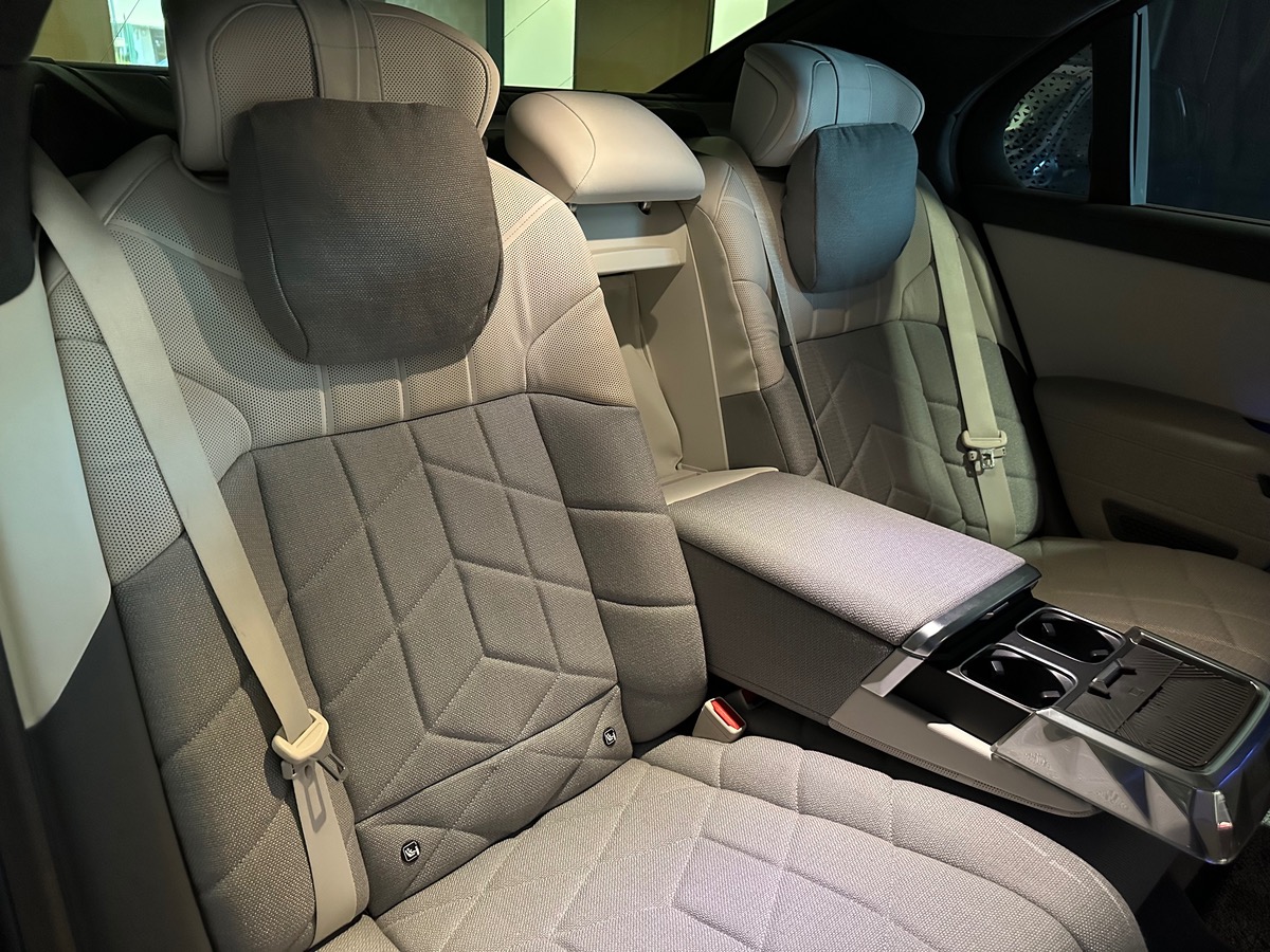 Bmw Série 7 750 xe  **** Full Options **** Tva Récupérable