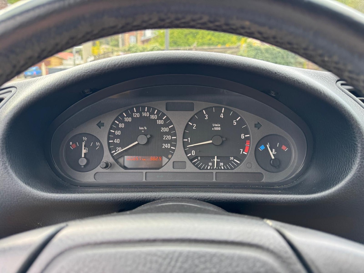 Bmw 320 I E36 CABRIOLET 2.0 150CV BOITE AUTOMATIQUE